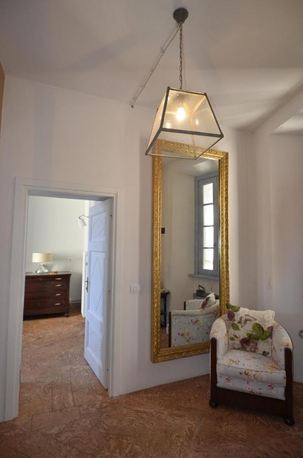 מנאג'יו Nobiallum B&B מראה חיצוני תמונה